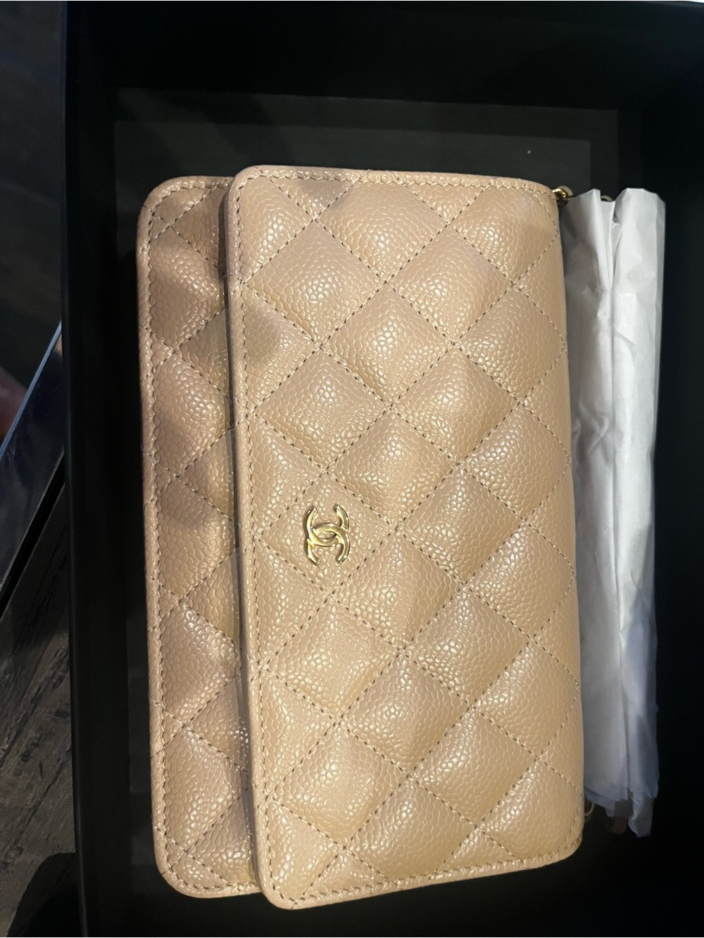 CHANEL Beige caviar quilted wallet on chain NWT